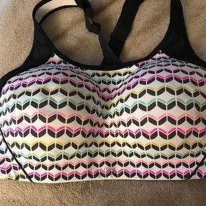 NWOT 38D Victoria’s Secret VSX Sport bra